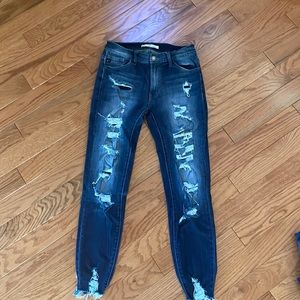KanCan distressed Jean, size 28, ankle skinny